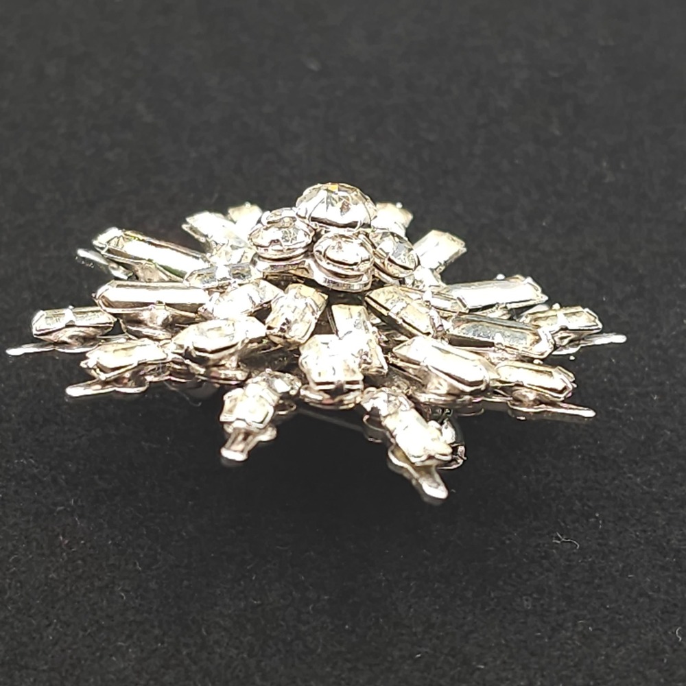 Vintage Starburst Brooch Clear Silver Tone Baguette Rhinestone 1.5" Pin Formal - Picture 14 of 15
